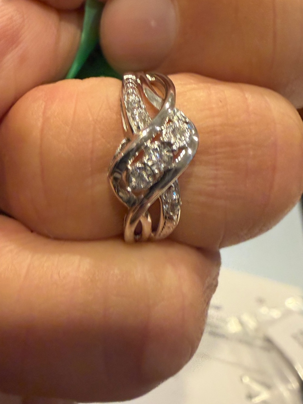 Wholesalers-Sterling Silver Twisted Diamond Band Ring- White Size 7